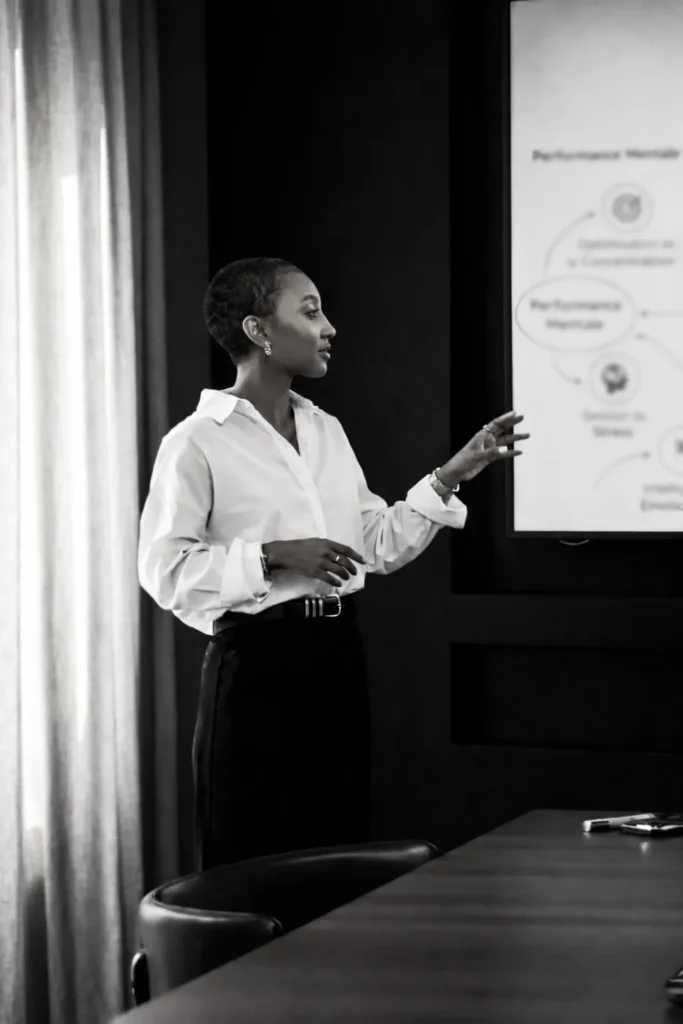 Halidi Onsua, psychologue thérapeute en plein meeting